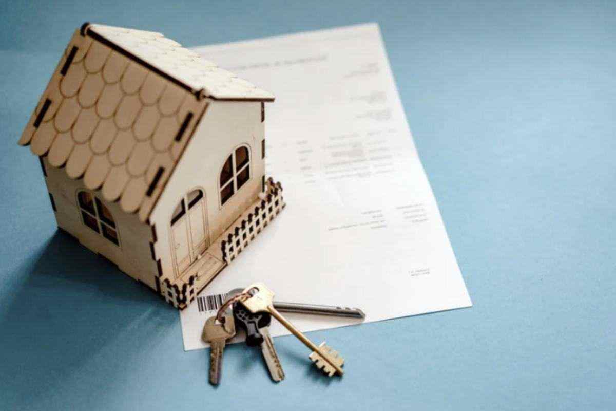 Il Bonus affitto 2026 è accessibile a giovani, famiglie monoparentali e nuclei familiari con redditi bassi che rispettano specifici requisiti.